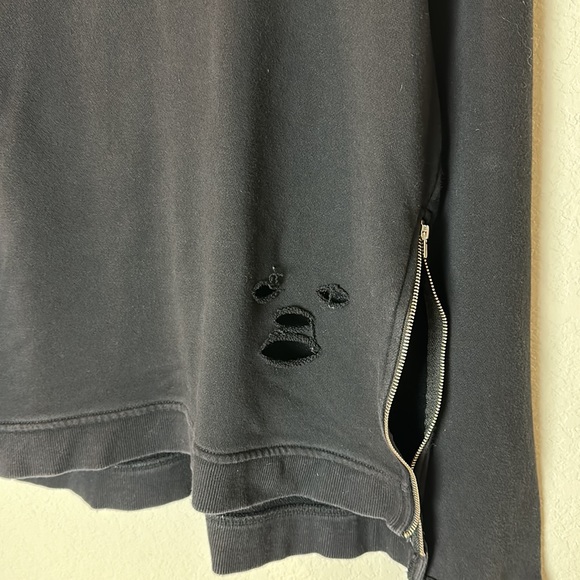 Wishful thinking small sweater turtle neck black with functional side zippers - Picture 12 of 15